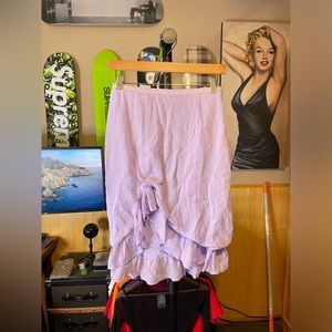 Urban outfitters, purple flair skirt size small 
Size small